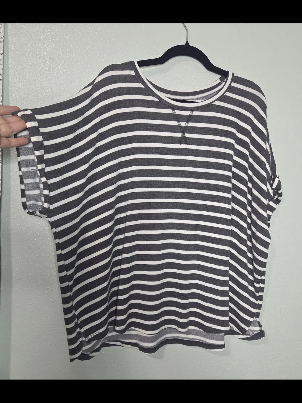 Women's Oversized Black & White Striped Short-Sleeve Tee Size 3x - Picture 4 of 9